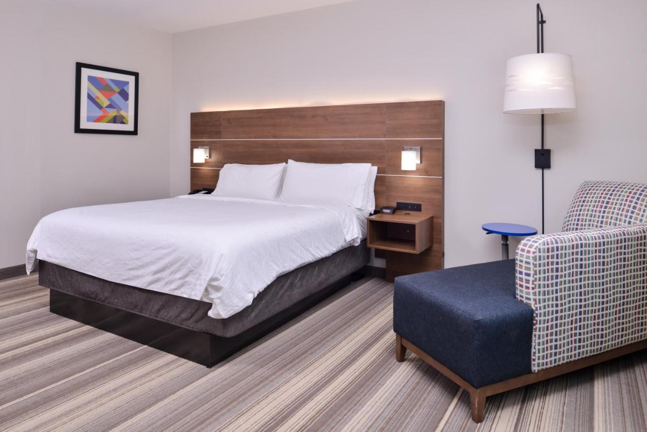 Holiday Inn Express Hotel & Suites Elgin By Ihg Esterno foto