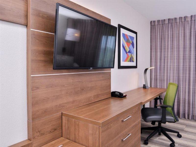 Holiday Inn Express Hotel & Suites Elgin By Ihg Esterno foto