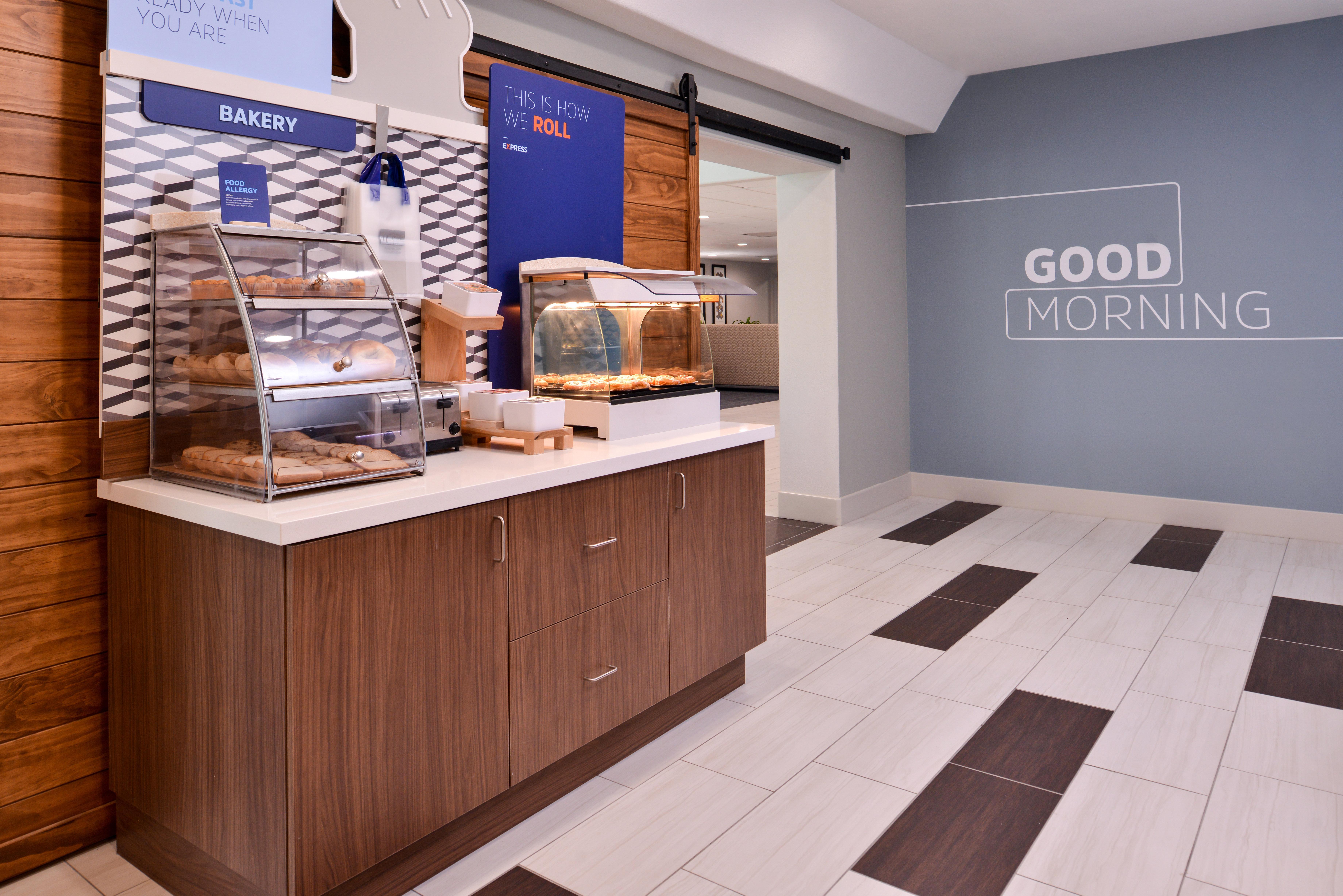 Holiday Inn Express Hotel & Suites Elgin By Ihg Esterno foto