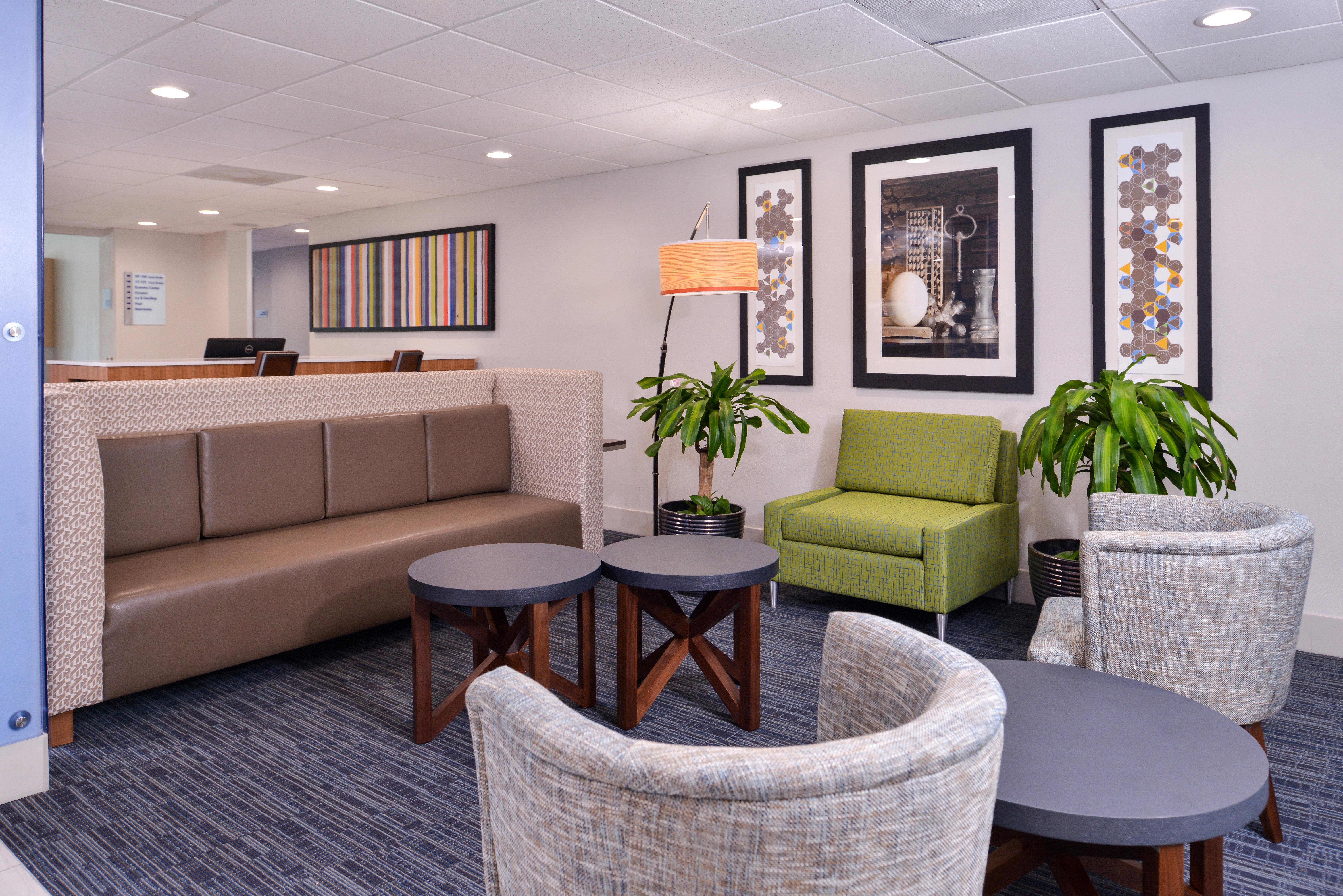 Holiday Inn Express Hotel & Suites Elgin By Ihg Esterno foto