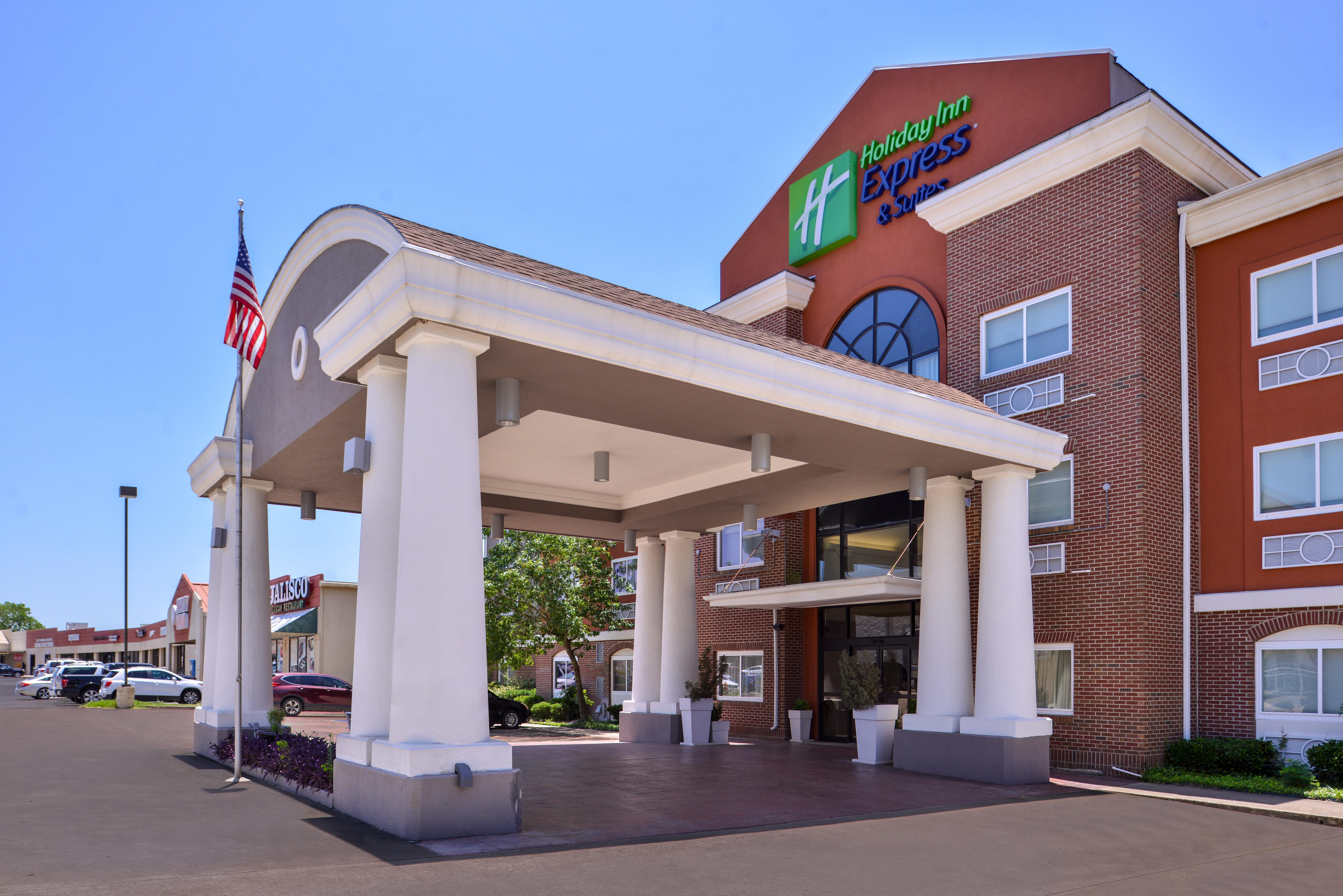 Holiday Inn Express Hotel & Suites Elgin By Ihg Esterno foto