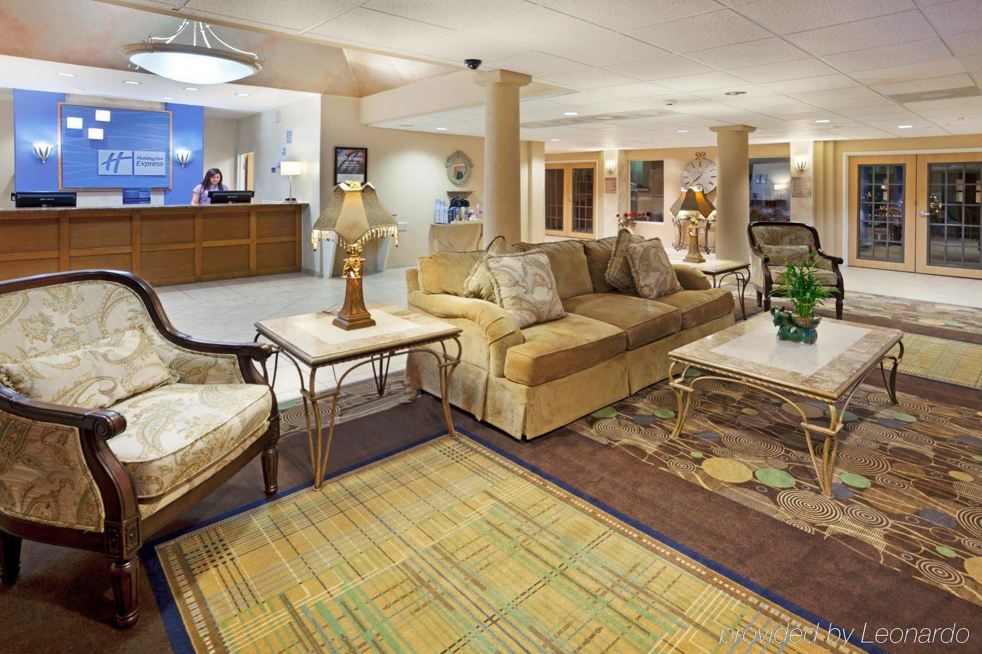 Holiday Inn Express Hotel & Suites Elgin By Ihg Interno foto