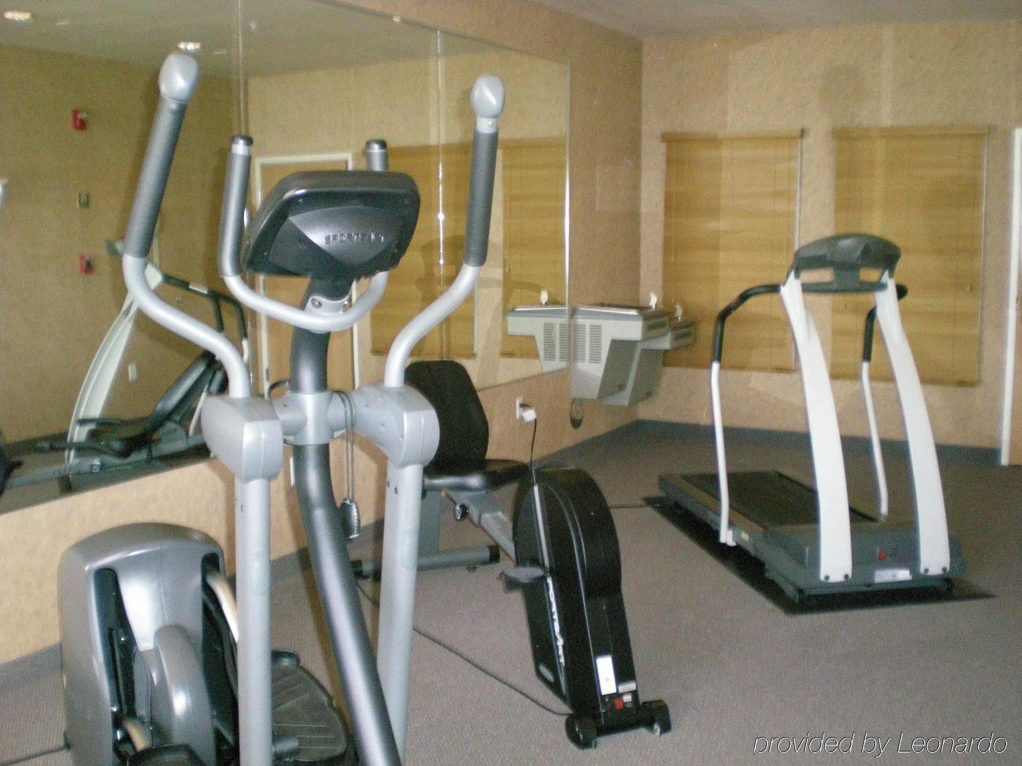 Holiday Inn Express Hotel & Suites Elgin By Ihg Esterno foto